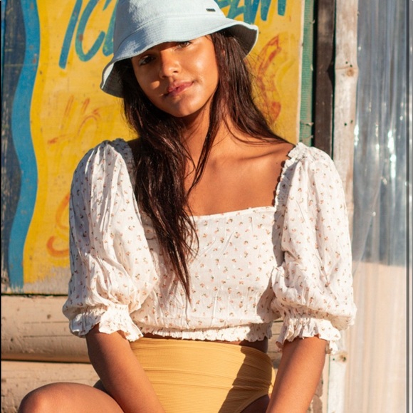 🌸BILLABONG🌸 ROYAL WEAR CROP TOP - Picture 2 of 6